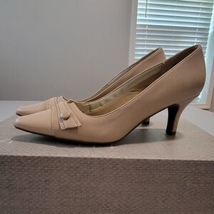 Elegant Cream Women's Heels